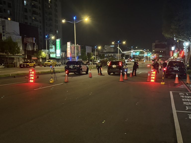 台中警聯合實施封閉式路檢，加強防制酒、危駕