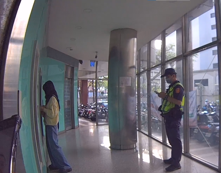 越南留學生提款遇困　中市警熱心協助解燃眉之急