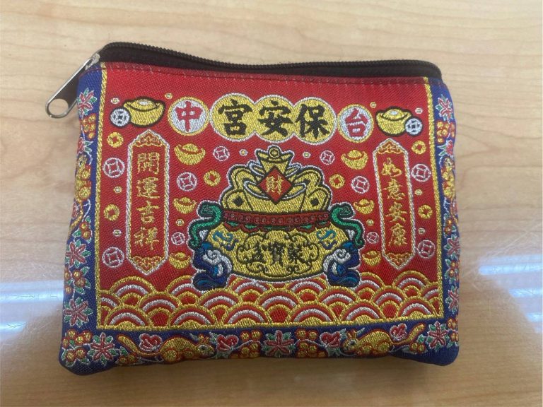 休假上士捐血途中掉錢包 好心駕駛見這幕急交給警