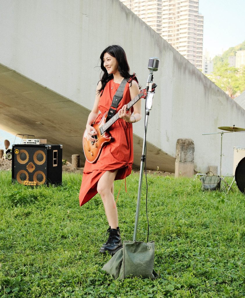 林逸欣挑戰唯美女女戀 MV 首播掀共鳴!十萬「Evelyn」網友對號入座 1 S 90537995 0