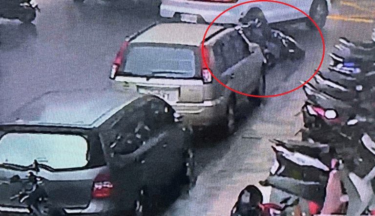 保時捷右轉撞倒機車未停留 熱心民眾監視器助破案