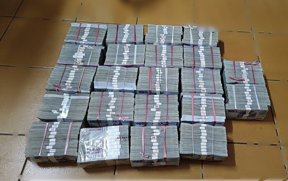 ▲圖說:黃姓醫師誤信假投資詐騙,堅持繳納2200萬認股款,直到警逮獲女車手才夢醒 (圖/台中市政府 提供)
