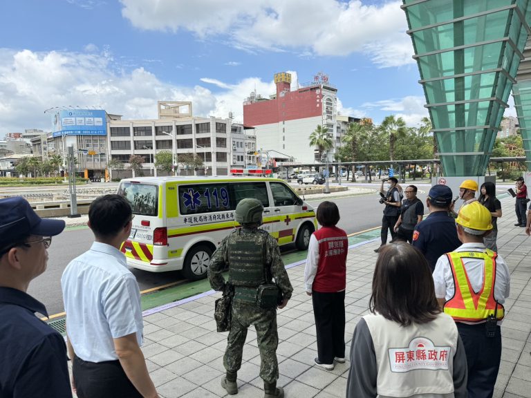 屏東縣長周春米親自視導「2025城鎮韌性防空演習」，提升防衛動員能量