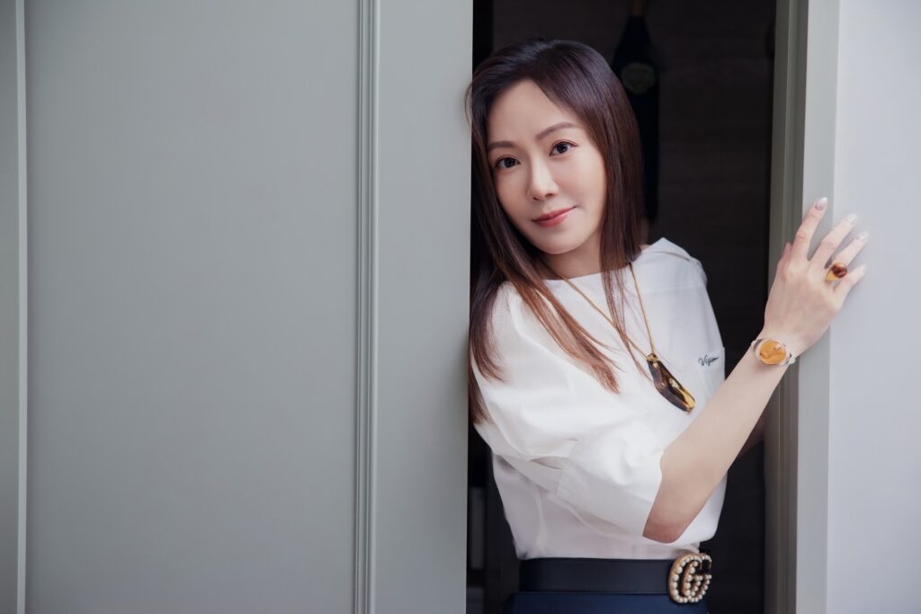 尹馨是全方位影后的台灣代表。（照片鏡藝宏海提供／服裝iROO提供）