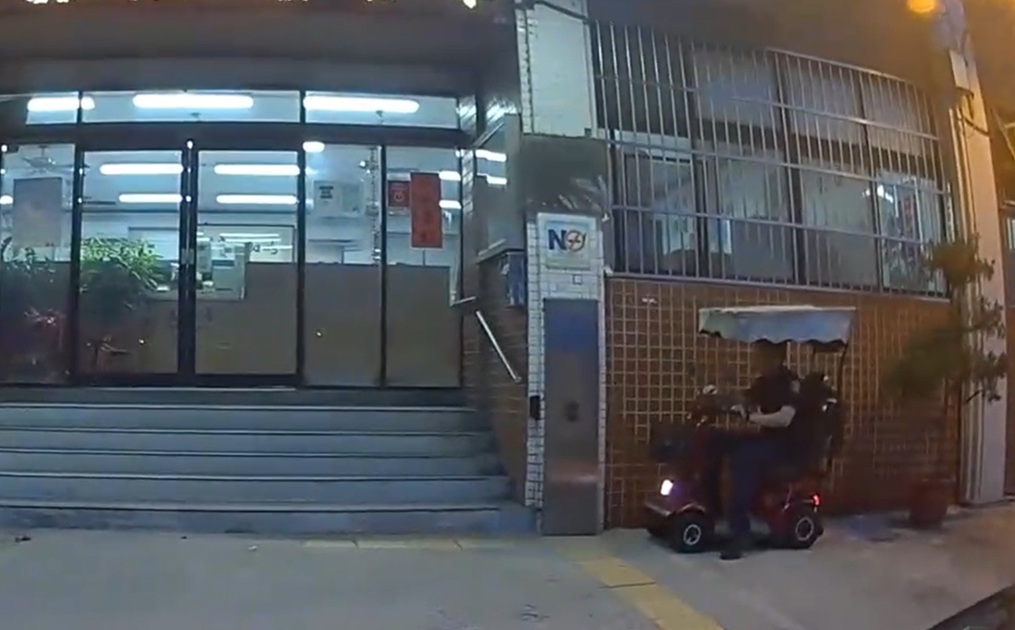 警騎這台車巡邏有原因   男深夜刁車背後有洋蔥
