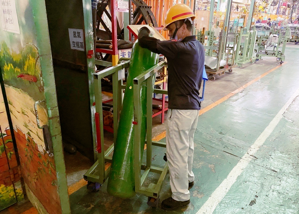 桃竹苗分署輔導　中華汽車運用「職務再設計」減輕中高齡員工負擔穩定工作並安心續留職場