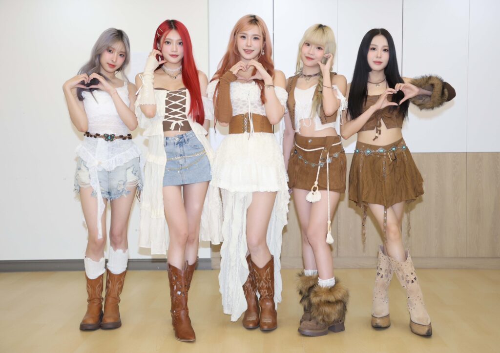 超實力女團 「ELL&S」首張EP作品《Cloud 99》化身紅心字會公益大使 2 S 195633336 0