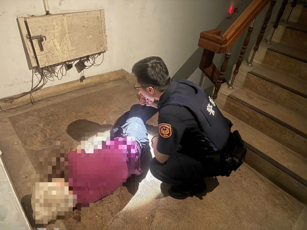 台中失智阿嬤迷途5小時 警方社區地毯式搜索助母女團圓