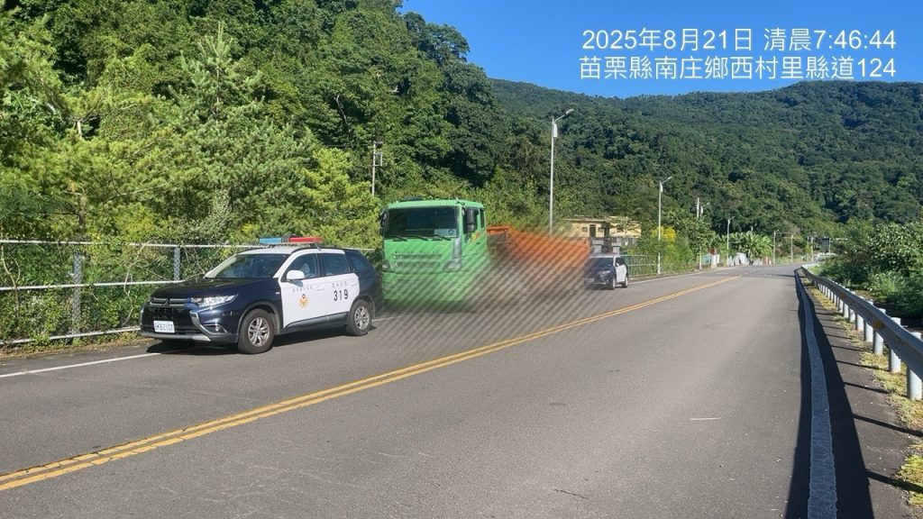 苗栗南庄警落實巡邏勤務 眼尖查獲意圖傾倒廢棄土石