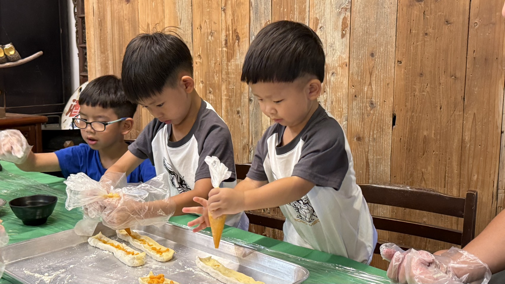 解鎖地瓜小鎮智慧新玩法　「AI島遊x手作體驗x街區特色風味」金山地瓜一條街地瓜尋味趣活動