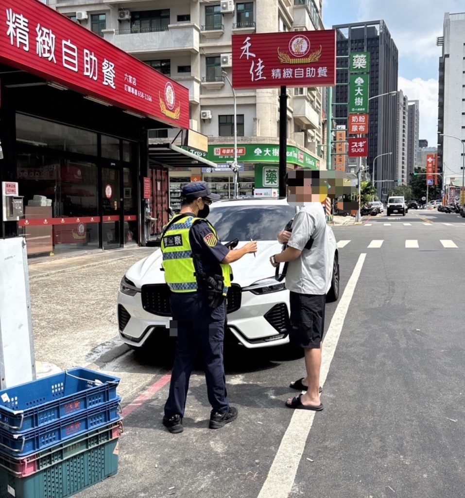 「路暢專案」啟動！ 新竹縣警方鎖定轄區熱時、熱點強力取締違規停車。