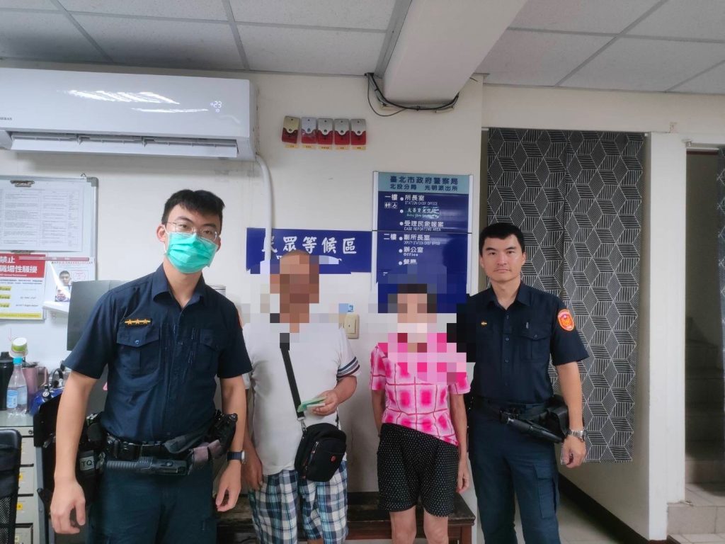 台北士林失智婦離家迷途 北投警尋獲助團聚