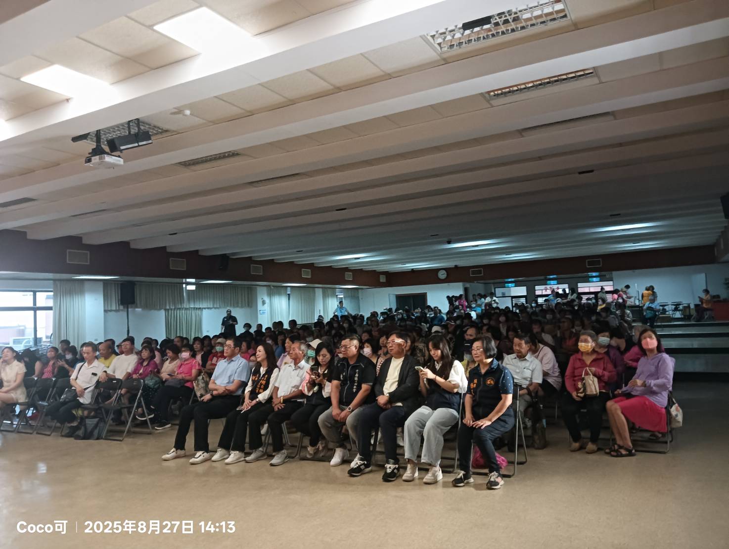 蔡衍明愛心基金會「讓爺奶成為心中的寶」公益演唱會 竹南熱鬧登場！