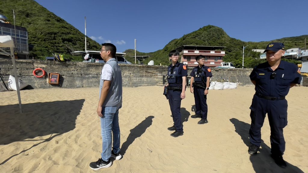 基隆市政府重拳出擊 取締大武崙沙灘違法營利設施