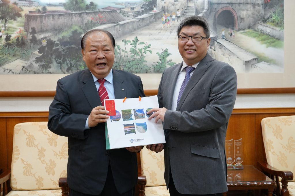 澎湖地院新任院長楊智守拜會陳光復 深化司法與地方行政合作