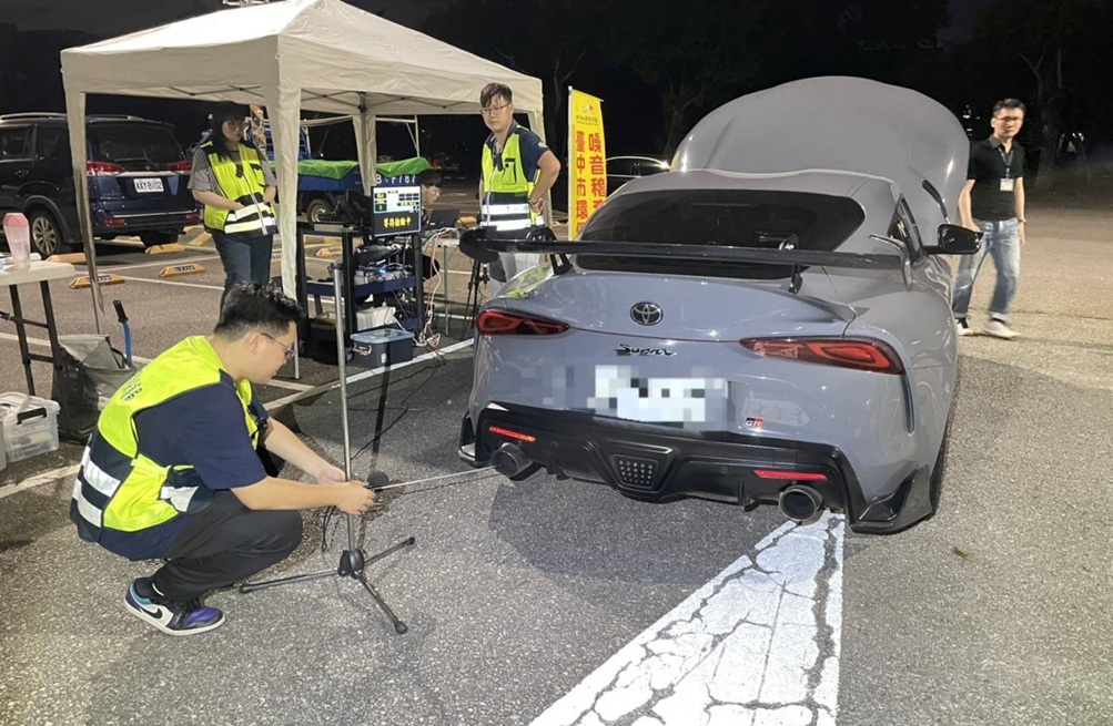 靜城專案1 - 報新聞 Mega News ▲圖說:中市警局執行「靜城專案」,取締非法改裝噪音車輛 (圖/台中市政府 提供)