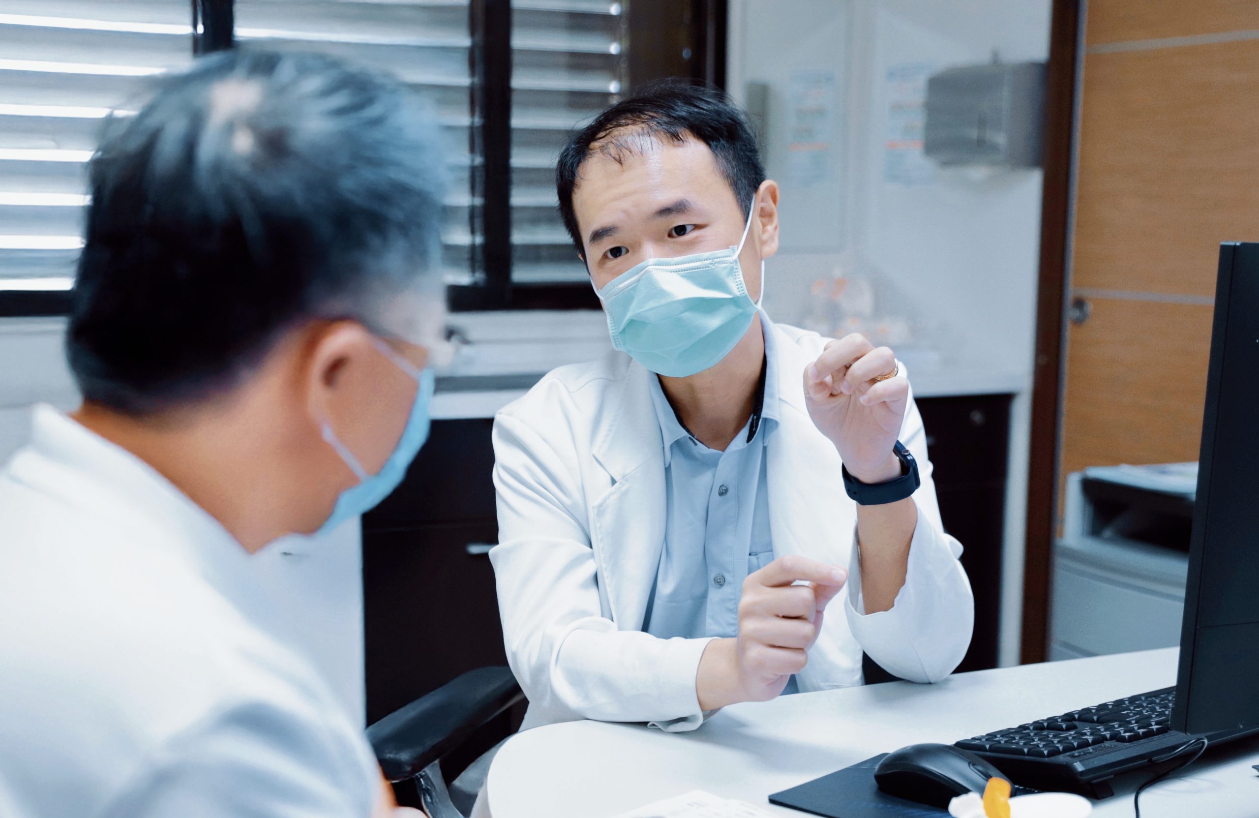 膝蓋痛到不想動？ 微創栓塞術阻斷關節炎元凶