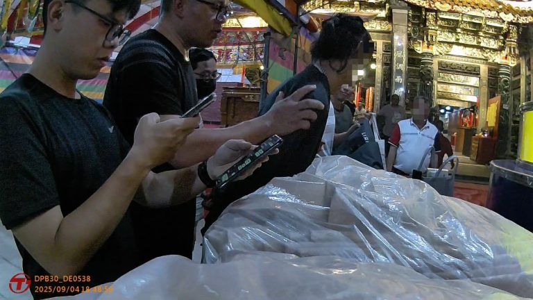 大甲媽祖廟口神威顯靈 詐欺車手收款遭逮還被搜出毒品