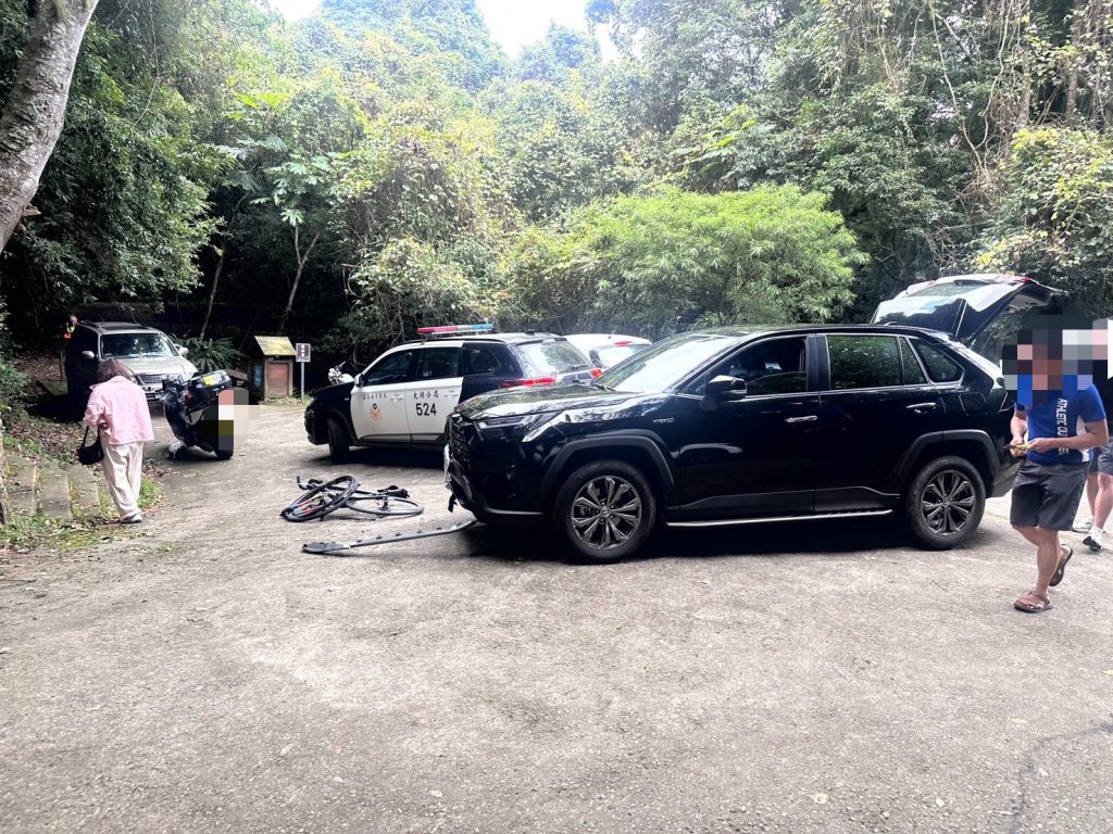 司馬限林道自小客與自行車事故 傷者搶救送醫仍不治