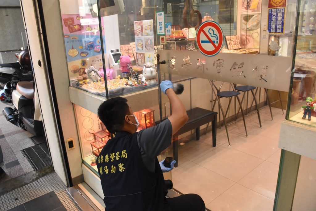 苗栗竹南銀樓遭搶70萬金飾 警方6小時內火速破案逮4嫌