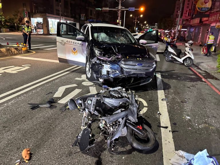 中壢男逆向闖紅燈13次 高速逃逸撞警車送醫不治
