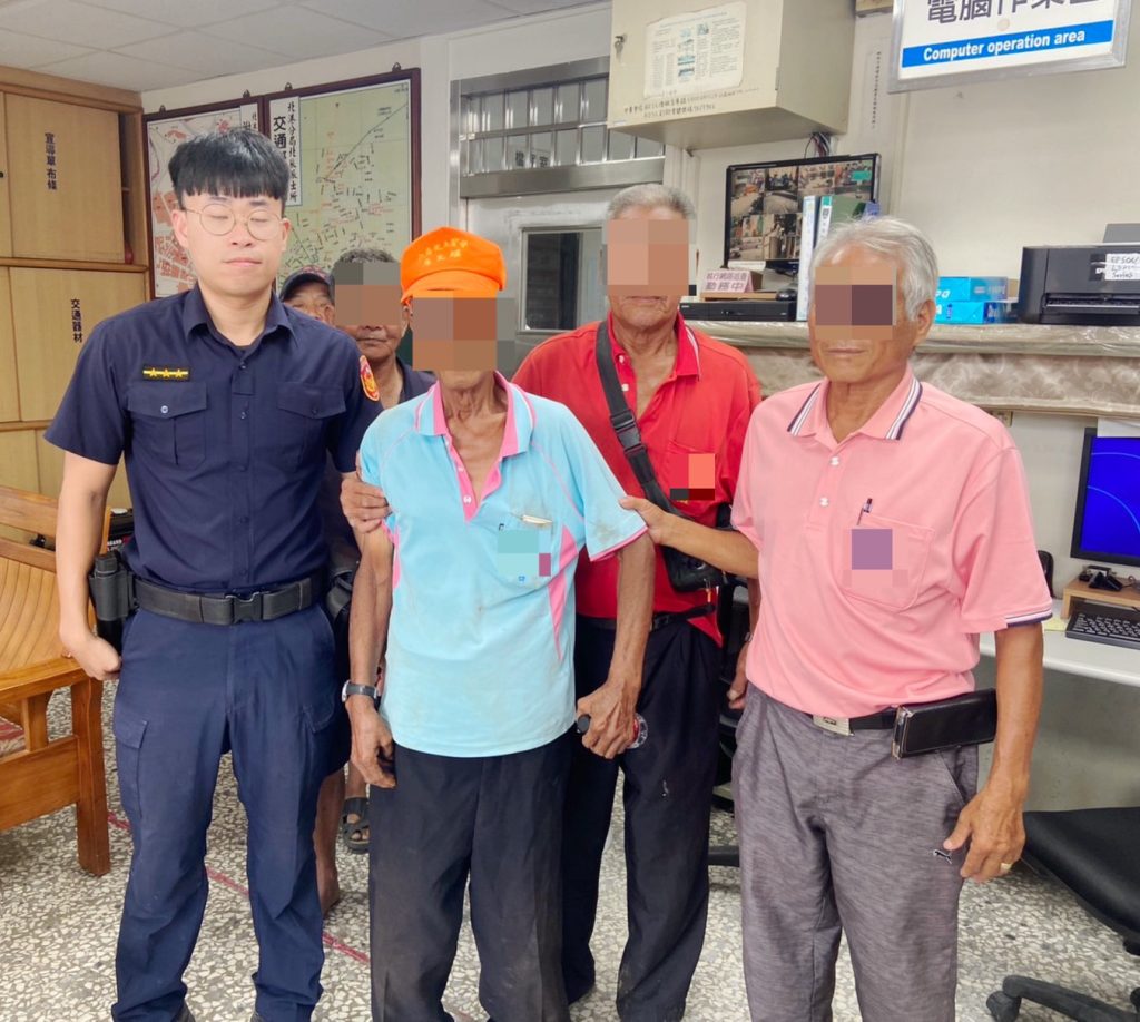 雲林警協助迷路長者平安返家