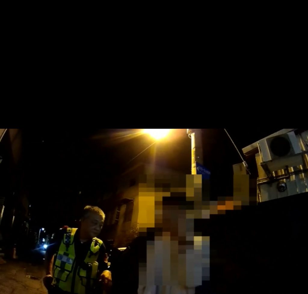 台中南屯超商ATM疑有車手 警盤查意外逮獲通緝犯