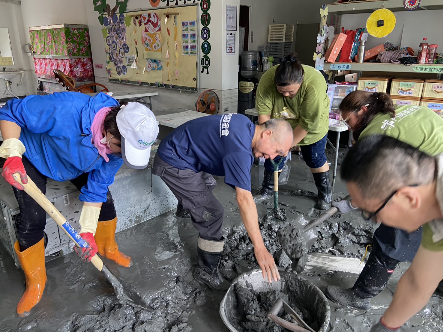 花蓮光復災後首線救援　失聯長輩滿身泥巴卻笑迎門諾照護員