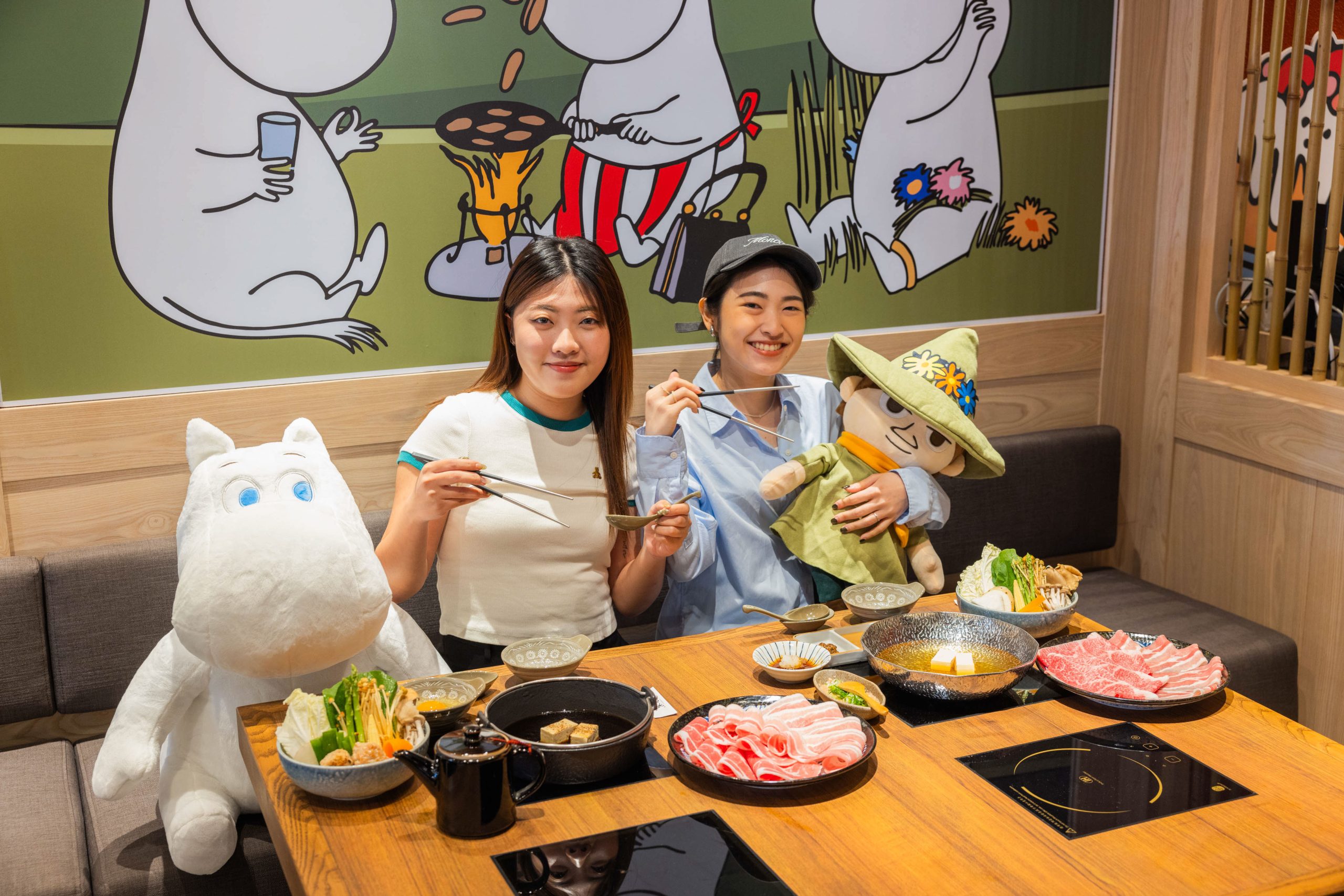 「姆明陪你吃火鍋！」黑毛屋台中首店開幕　打卡送肉+扭蛋萌翻