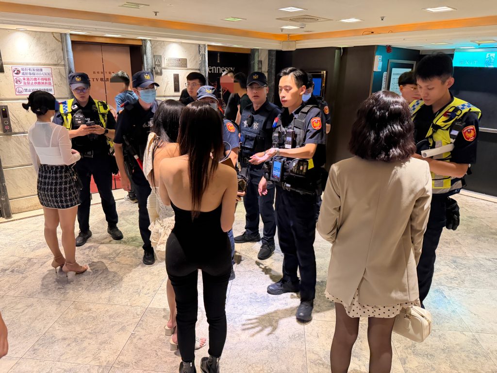 桃園中壢警分局中秋前夕展開部署！雷霆行動守護民眾安全！