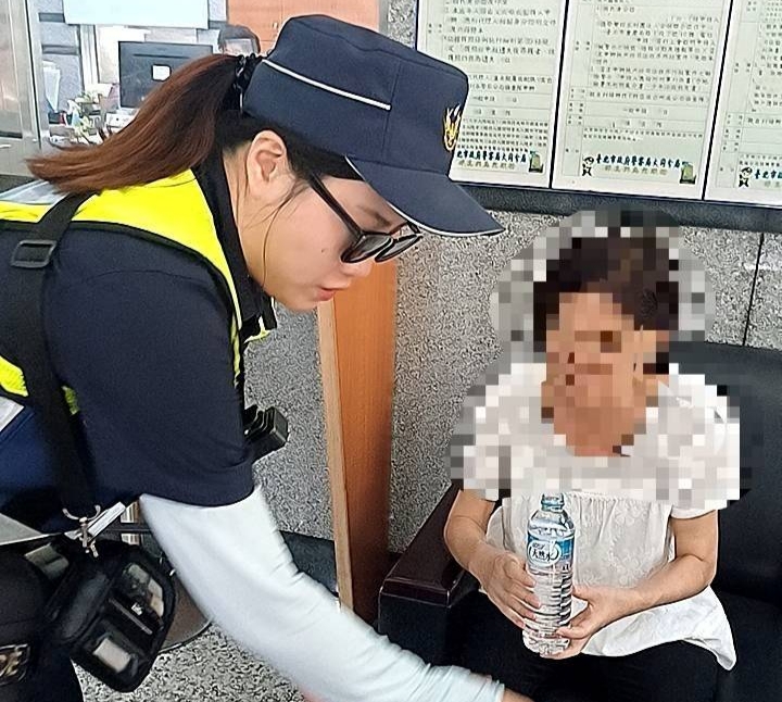 炎炎夏日迷路沒帶手機！ 大同分局暖警助團圓