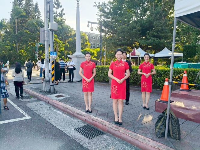 圖五親善大使團擔任國慶禮賓工作 - 報新聞 Mega News