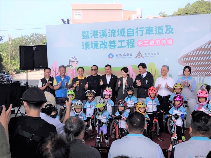 圖4_細人仔騎滑步車表演 - 報新聞 Mega News