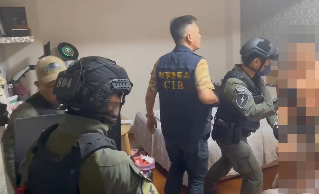 刑事局中打破獲地下博弈機房 揭發私刑凌虐事件 循線追查2年前暴力影片 逮獲疑涉黑幫主嫌等7人