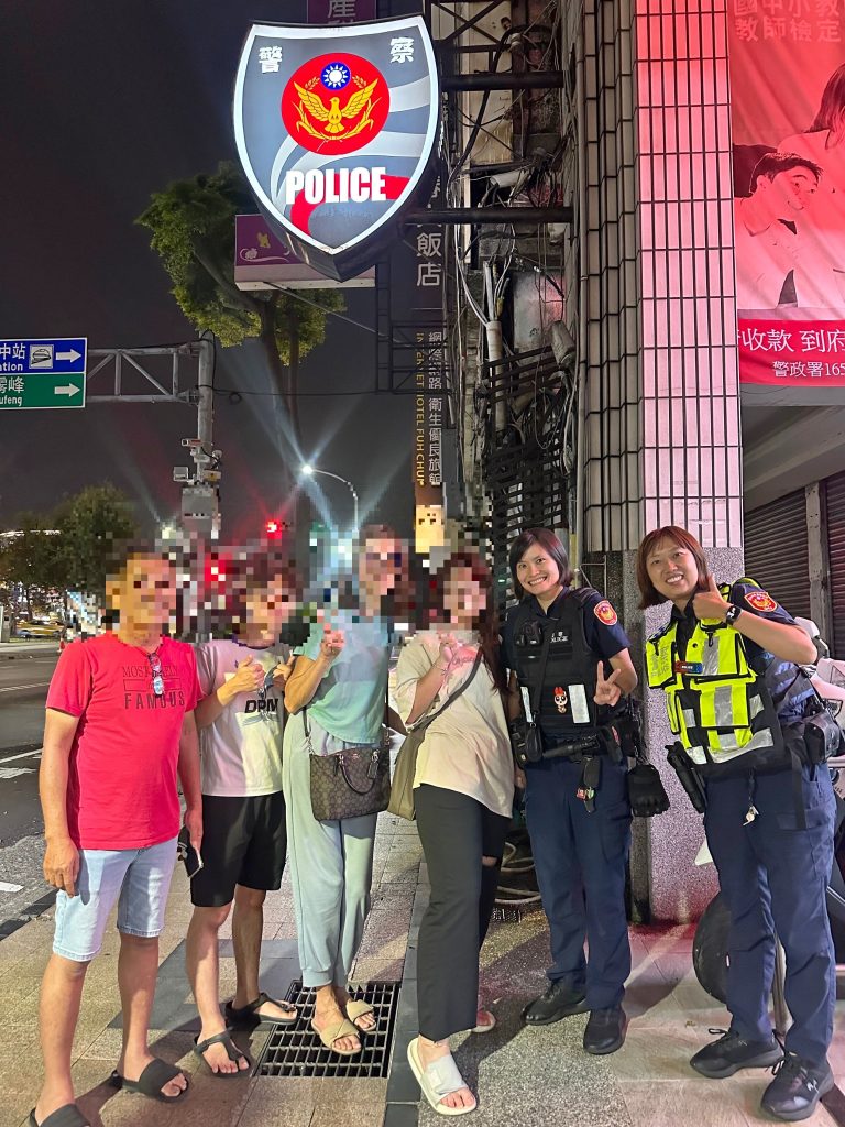 華僑來臺參與國慶盛事 中市警一分局協尋錢包 失而復得喜迎國慶