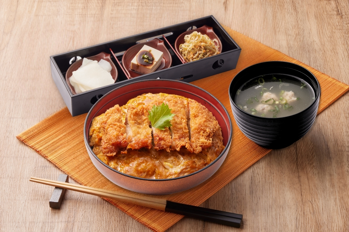 No3 炸雞腿排丼 - 報新聞 Mega News