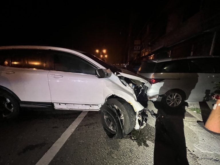 台一線通霄段凌晨自撞事故 25歲男駕駛擦傷無酒駕