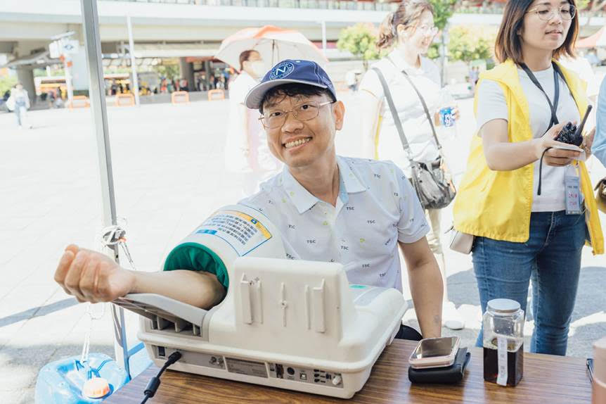 崇越科技號召員工與眷屬響應公益捐血以實際行動守護社會健康圖為崇越科技營運長楊青富 - 報新聞 Mega News
