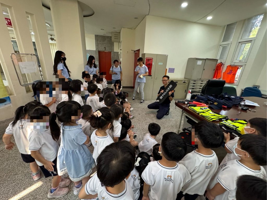 幼童探秘派出所！四平警用趣味活動植安全觀念