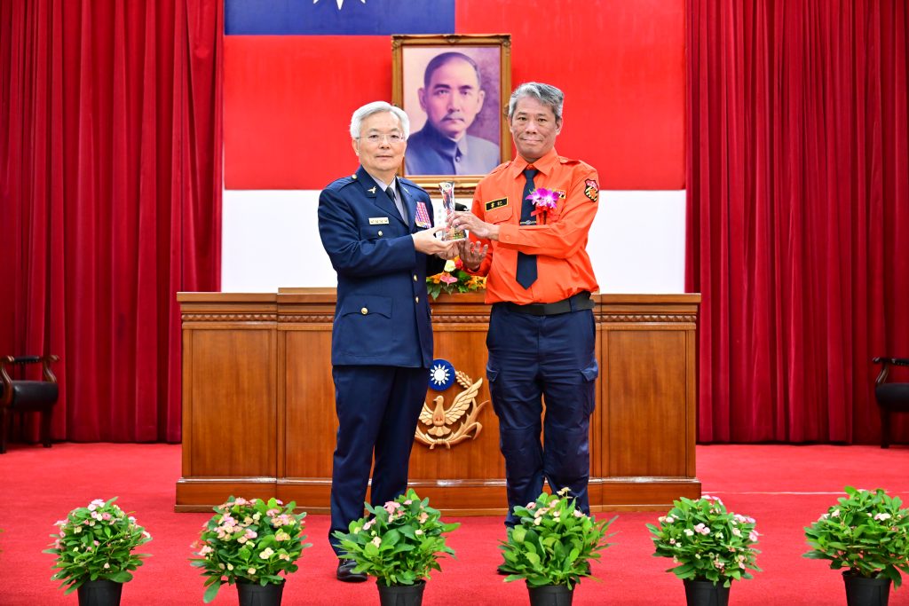 S__452960280 - 報新聞 Mega News