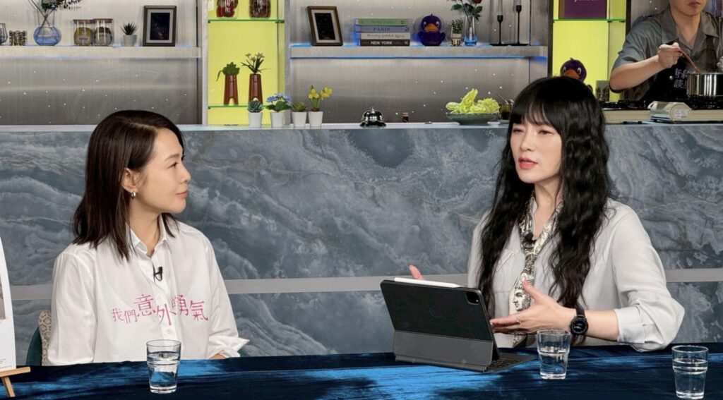 劉若英萌生退休念頭!《Yahoo唐綺陽談星私廚》一語點破:「運勢不准妳停!」 2 %E4%B8%8B%E5%8D%885.06 2025 10 23%E7%9A%84%E5%BD%B1%E5%83%8F 1