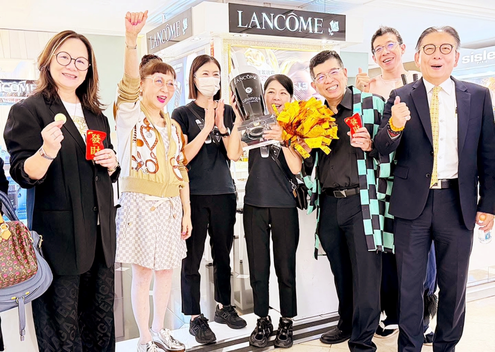 14 - 報新聞 Mega News