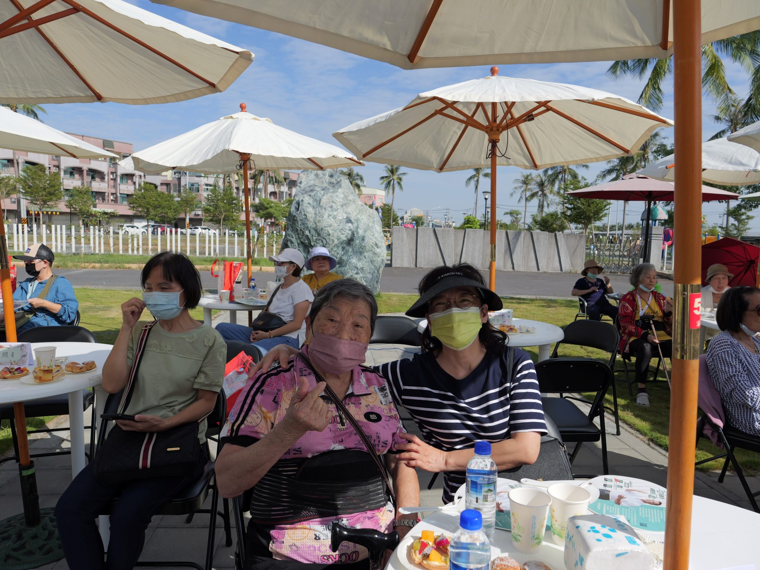 門諾基金會台南銀髮悠活園區草地音樂會登場　長輩與家屬共度幸福時光