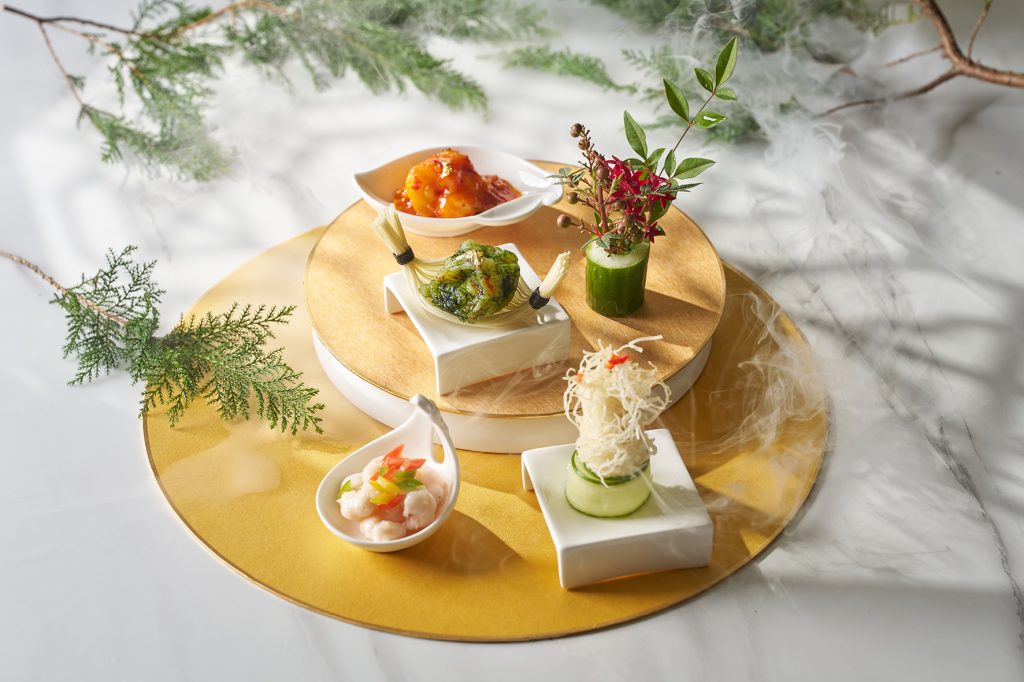 海鮮河饌嚐珍饈由河蝦仁海蝦龍蝦和藍斑鱈四種海鮮河鮮組成台北福華大飯店提供 - 報新聞 Mega News