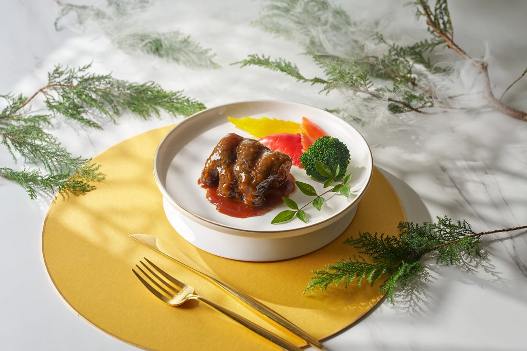 醍醐金牌脆烏參是江南春的招牌料理將珍貴的烏參油炸口感外脆內軟台北福華大飯店提供 - 報新聞 Mega News