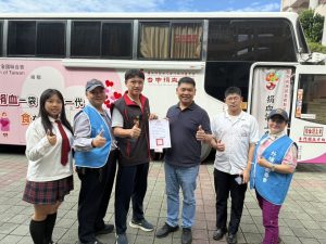 致用高中實踐公民責任  公益捐血緩解血庫壓力
