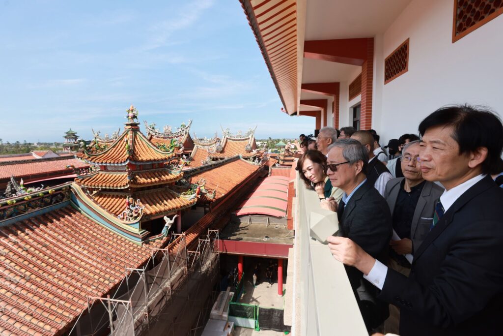 關心臺南市文化資產災後復原 文化部長李遠:重建不只是重建 而是要變得更好 4 b488d7fd 22c5 4744 ac95 a7f76a935492 1024x683 1