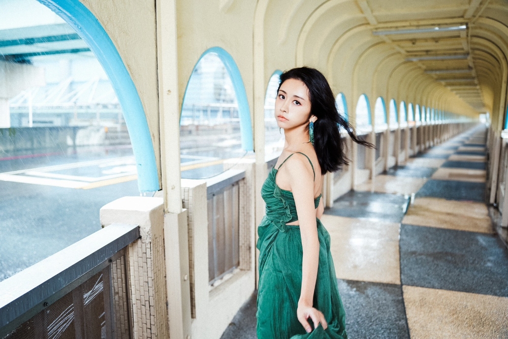 電影「女孩」重回,「舒淇橋」成亮點今日首映 被國際網紅拍攝將登時代廣場宣傳成「國際景點」 4 01%E9%9B%BB%E5%BD%B1%E5%A5%B3%E5%AD%A9%E9%87%8D%E5%9B%9E%E8%88%92%E6%B7%87%E6%A9%8B%E6%88%90%E4%BA%AE%E9%BB%9E%E4%BB%8A%E6%97%A5%E9%A6%96%E6%98%A0 1