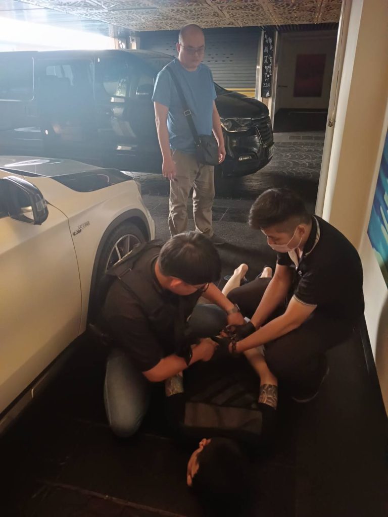 臺中刑大偵二隊破販毒拘禁案 饅頭男夥友剃髮脅迫羅女飲毒