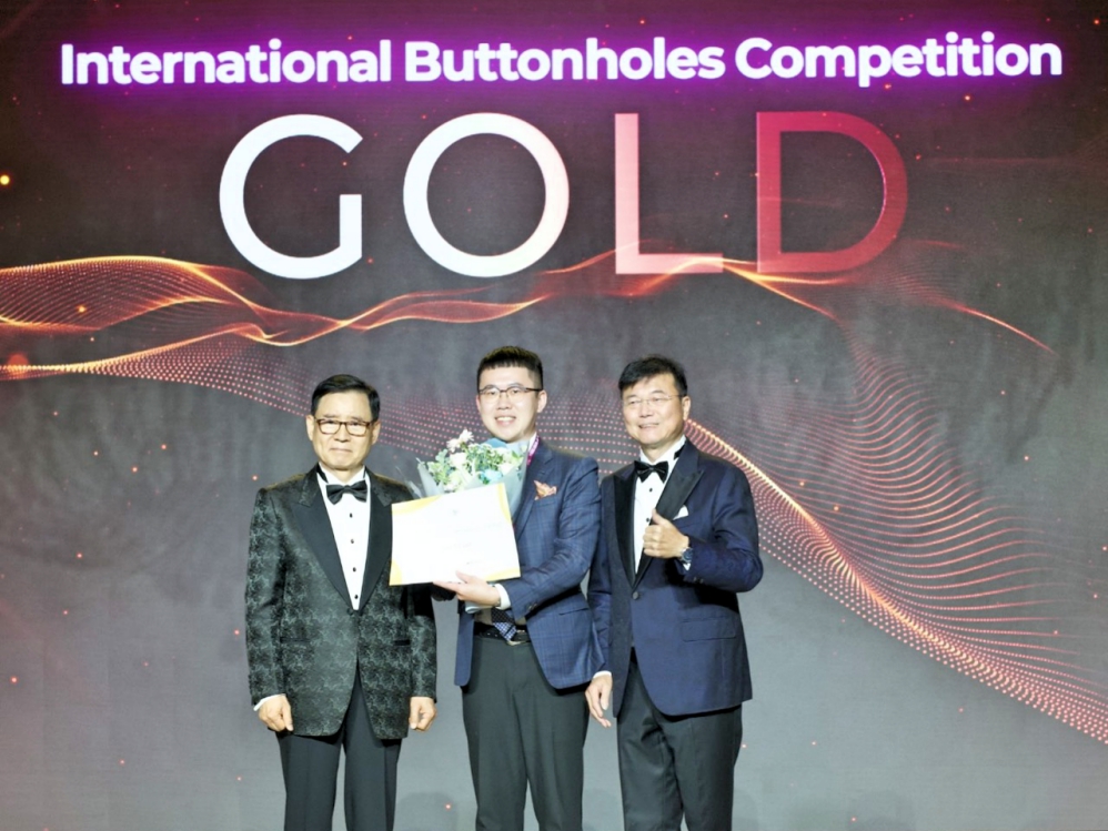 世界洋服同業聯盟大會競賽　桃竹苗分署衣啟飛翔創客基地學員李建曄苦練「米蘭眼」奪金